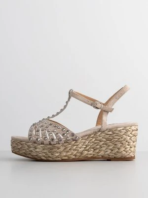 Sandały na koturnie Alma en Pena