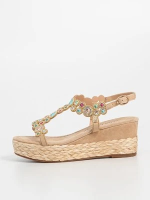 Sandały na koturnie Alma en Pena