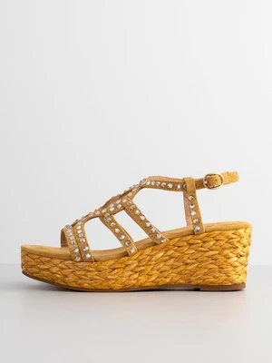 Sandały na koturnie Alma en Pena