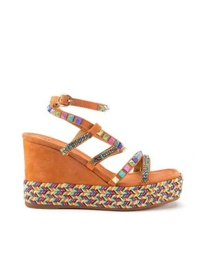 Sandały na koturnie Alma en Pena