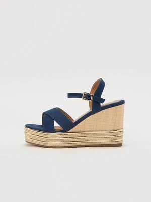 Sandały na koturnie Anna Field