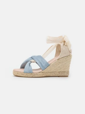 Sandały na koturnie Anna Field By Zalando jasnoniebieski