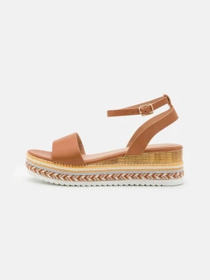 Sandały na koturnie Anna Field By Zalando koniakowy