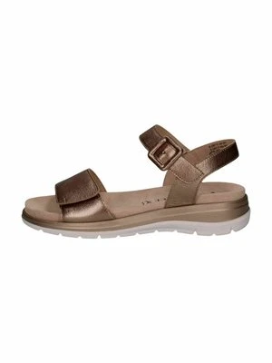 Sandały na koturnie Caprice