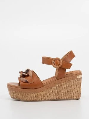 Sandały na koturnie Carmela