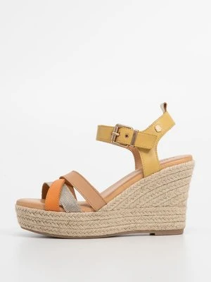 Sandały na koturnie Carmela