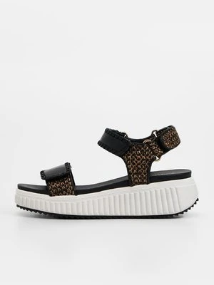 Sandały na koturnie Carmela