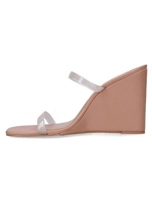 Sandały na koturnie Carvela