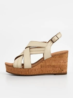 Sandały na koturnie Clarks