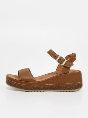 Sandały na koturnie Clarks