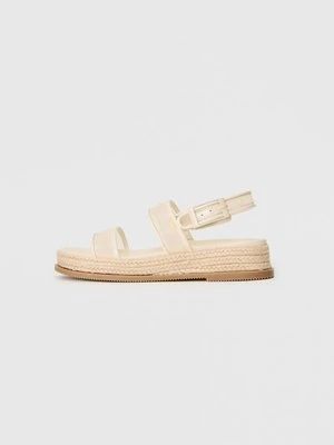 Sandały na koturnie DKNY