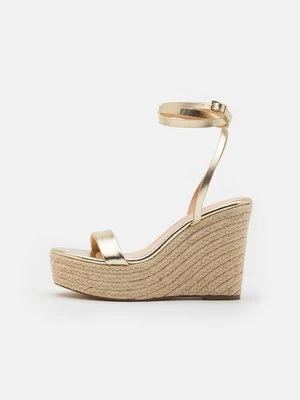 Sandały na koturnie Even&Odd