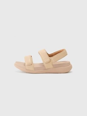 Sandały na koturnie FitFlop