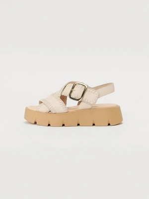 Sandały na koturnie Gabor