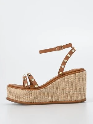 Sandały na koturnie Gaudi