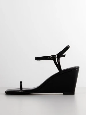 Sandały na koturnie Jeffrey Campbell czarny