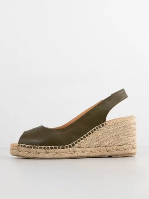 Sandały na koturnie Kanna