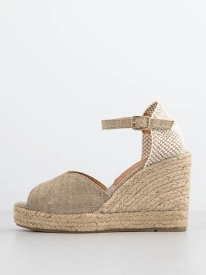 Sandały na koturnie Kanna