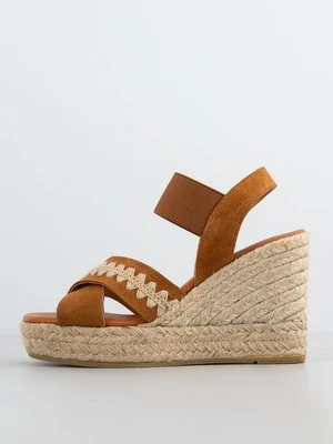 Sandały na koturnie Kanna