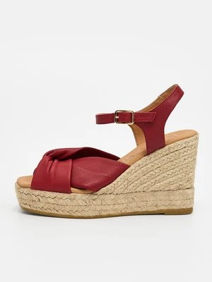 Sandały na koturnie Kanna