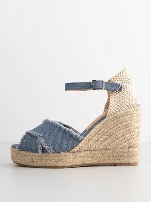 Sandały na koturnie Kanna niebieski denim