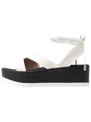 Sandały na koturnie Lost Ink Wide Fit