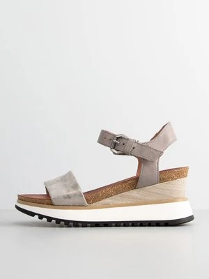 Sandały na koturnie MJUS