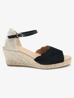 Sandały na koturnie Next