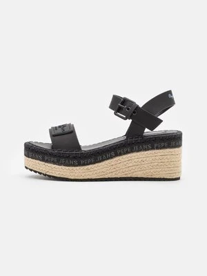 Sandały na koturnie Pepe Jeans