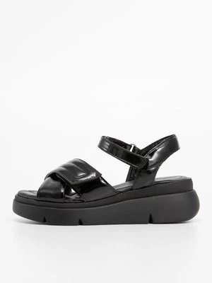 Sandały na koturnie Scholl