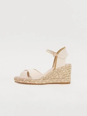 Sandały na koturnie Stuart Weitzman