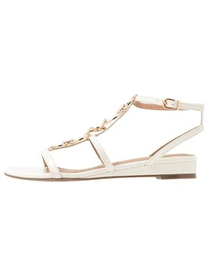 Sandały na koturnie Wallis