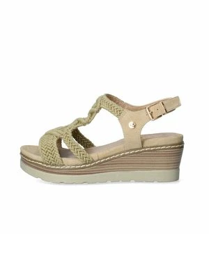 Sandały na koturnie XTI