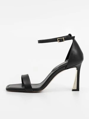 Sandały na obcasie ALDO