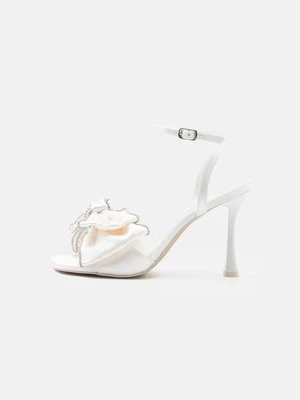 Sandały na obcasie ALDO