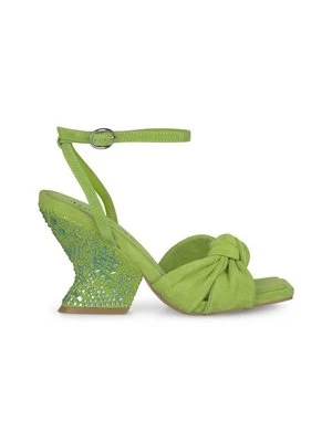 Sandały na obcasie Alma en Pena