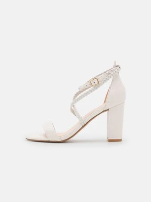 Sandały na obcasie Anna Field