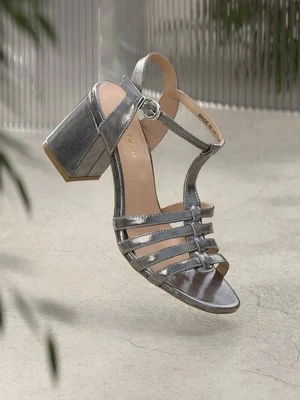 Sandały na obcasie Anna Field