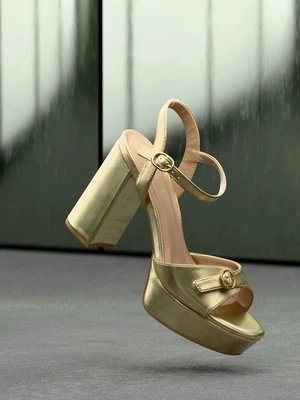 Sandały na obcasie Anna Field