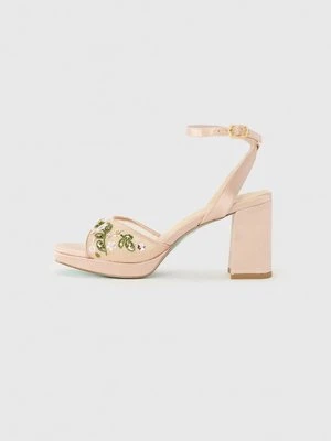 Sandały na obcasie Blue By Betsey Johnson