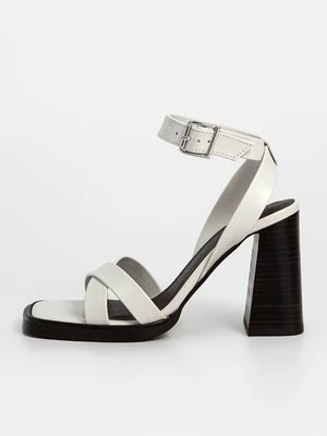 Sandały na obcasie Bronx