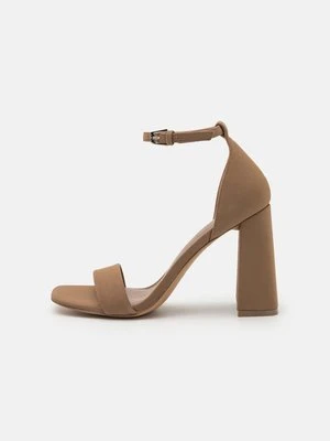 Zdjęcie produktu Sandały na obcasie Call it Spring