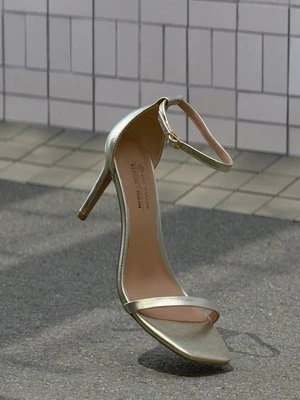 Sandały na obcasie Call it Spring