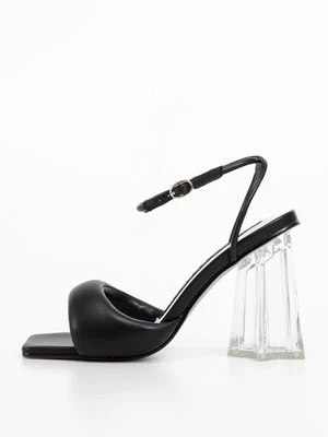 Sandały na obcasie CHIARA FERRAGNI