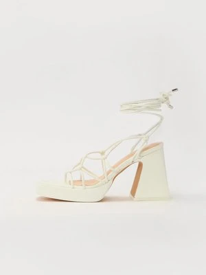 Sandały na obcasie Even&Odd