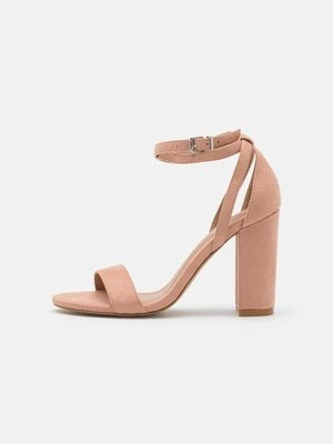 Sandały na obcasie Even&Odd