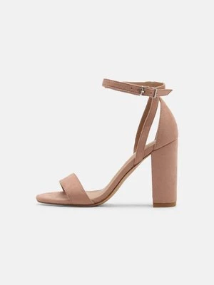 Sandały na obcasie Even&Odd