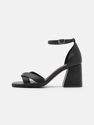 Sandały na obcasie Even&Odd Wide Fit