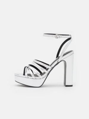 Sandały na obcasie Even&Odd Wide Fit By Zalando srebrny