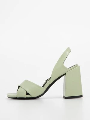 Sandały na obcasie Furla